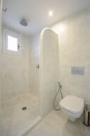 Birikos Studios & Apartments