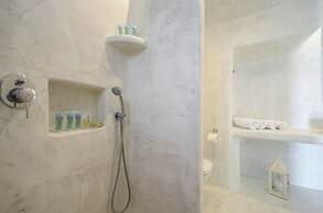 Birikos Studios & Apartments