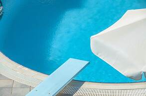 Birikos Studios & Apartments