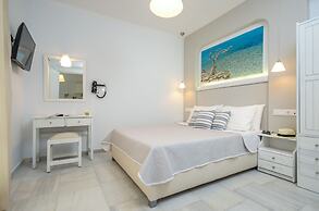 Birikos Studios & Apartments