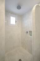 Birikos Studios & Apartments