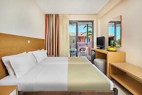 Hanioti Village Resort