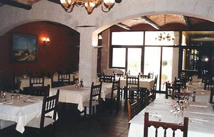 Hostal Monasterio de Rueda