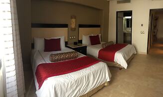 Zafiro Beach Boutique Resort