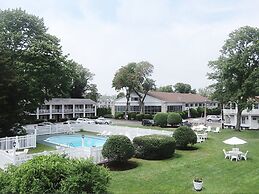 ShoreWay Acres Inn & Cape Cod Lodging