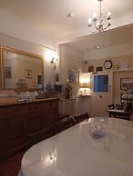 Hunters Lodge