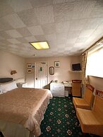 Hunters Lodge