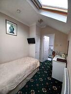 Hunters Lodge