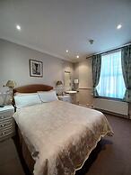Hunters Lodge