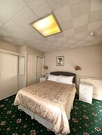 Hunters Lodge