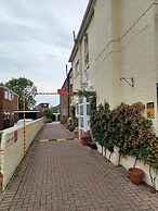 Hunters Lodge