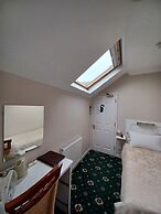 Hunters Lodge