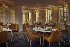 Hotel de Bourgtheroulde, Autograph Collection