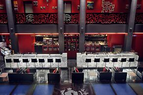 Hotel de Bourgtheroulde, Autograph Collection