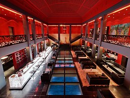 Hotel de Bourgtheroulde, Autograph Collection