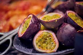 Hotel de Bourgtheroulde, Autograph Collection