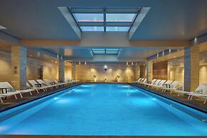 Hotel de Bourgtheroulde, Autograph Collection