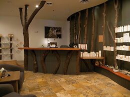 Hope Lake Lodge & Indoor Waterpark