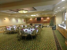 Hope Lake Lodge & Indoor Waterpark