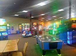 Hope Lake Lodge & Indoor Waterpark