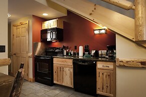 Hope Lake Lodge & Indoor Waterpark