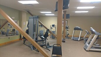 Hope Lake Lodge & Indoor Waterpark