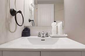 Canadas Best Value Inn & Suites Charlottetown