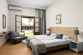 Folies Corfu Hotel Apartments