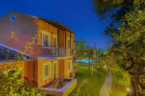 Folies Corfu Hotel Apartments