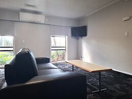 Beetham Park Motel