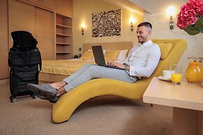 Euro Garni Hotel