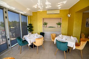 Euro Garni Hotel