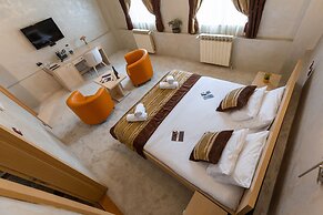 Euro Garni Hotel