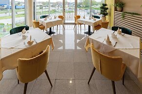 Euro Garni Hotel