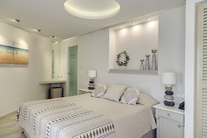 Kouros Art Hotel - Adults Only