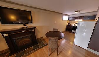 Days Inn by Wyndham Golden