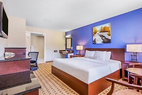 Days Inn by Wyndham Golden