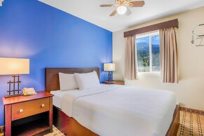 Days Inn by Wyndham Golden