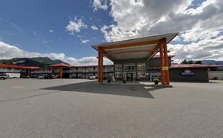 Days Inn by Wyndham Golden