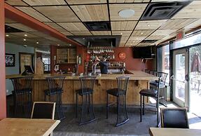 Days Inn by Wyndham Golden