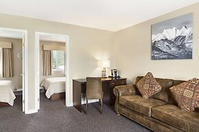 Days Inn by Wyndham Golden