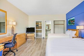 Days Inn by Wyndham Golden