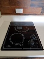 Days Inn by Wyndham Golden