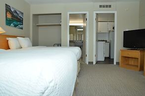 Days Inn by Wyndham Golden