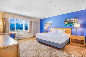 Days Inn by Wyndham Golden