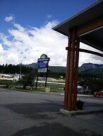 Days Inn by Wyndham Golden