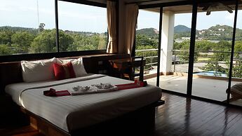 Chaweng Lakeview Condotel