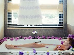 Chaweng Lakeview Condotel