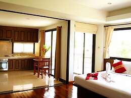 Chaweng Lakeview Condotel