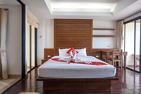 Chaweng Lakeview Condotel